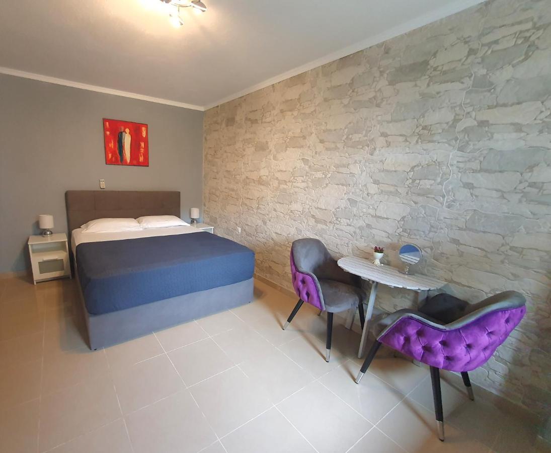 Dave Apartment نيكيتي المظهر الخارجي الصورة